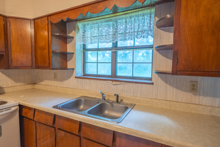 East Tennessee Opportunity: Brick Rancher with Mountain Views - image 9