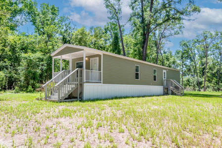 Country Home on .96 Acres for Sale in Branford, Florida - image 1