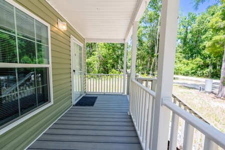 Country Home on .96 Acres for Sale in Branford, Florida - image 5