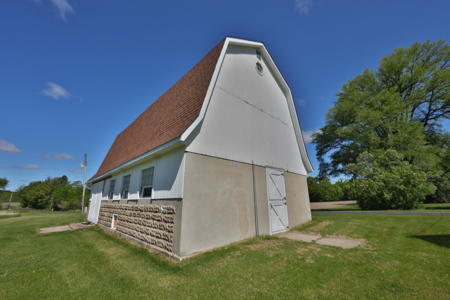 Premier Farmstead for Sale in Juneau County, Wisconsin - image 23