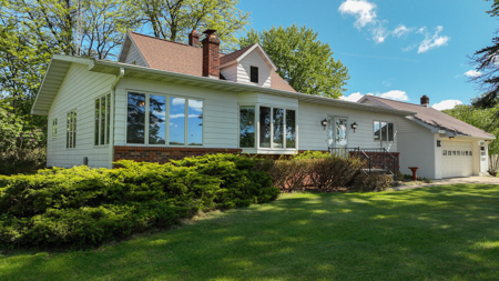 Premier Farmstead for Sale in Juneau County, Wisconsin - image 1