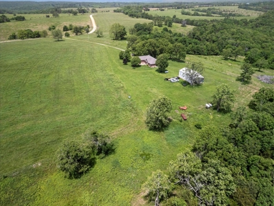 Ranch Bordering National Forest Land in Ozark County Missouri - image 5