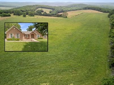 Ranch Bordering National Forest Land in Ozark County Missouri - image 1