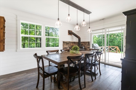 Country Home with acreage bordering Mark Twain National Forest - image 18