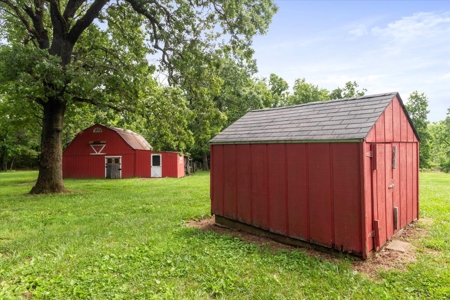 Country Home with acreage bordering Mark Twain National Forest - image 32