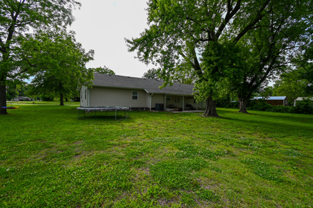 Home for sale in Henry County Missouri - image 47