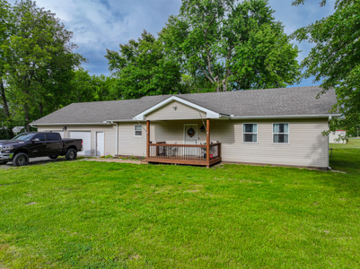 Home for sale in Henry County Missouri - image 4