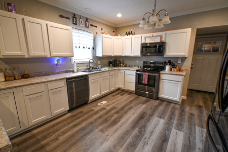 Home for sale in Henry County Missouri - image 15