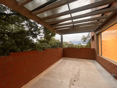 Exclusive, comfortable apartment in a privileged location - image 15