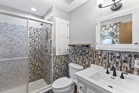 Home for Sale on Golf Course in EL Dorado Springs, MO - image 26