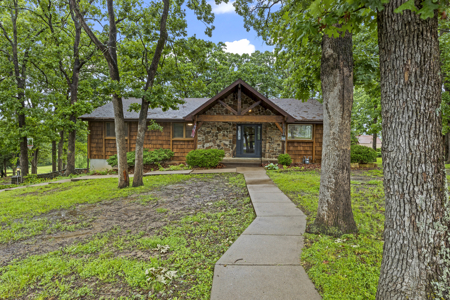 Home for Sale on Golf Course in EL Dorado Springs, MO - image 34