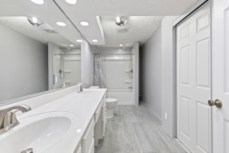 Home for Sale on Golf Course in EL Dorado Springs, MO - image 6