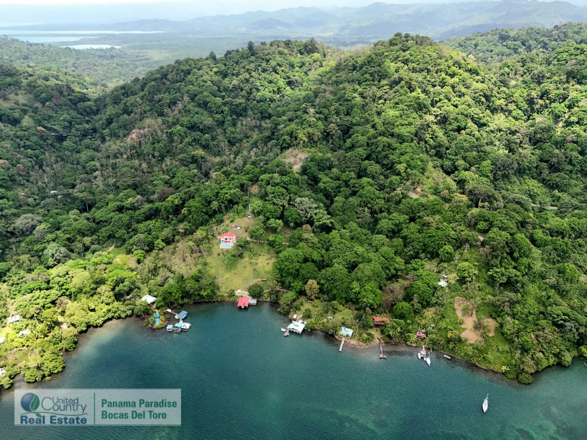 Tierra Oscura