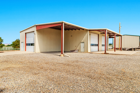 CO Country home on 12 acres with shop & livestock facilities - image 8