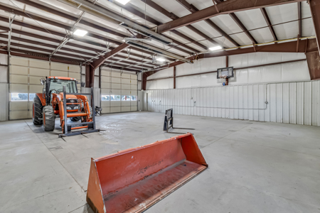 CO Country home on 12 acres with shop & livestock facilities - image 44