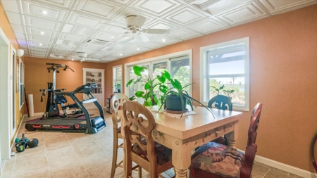 Luxury Lakefront Home in Secluded Oakland, AR on Bull Shoals Lake - image 12