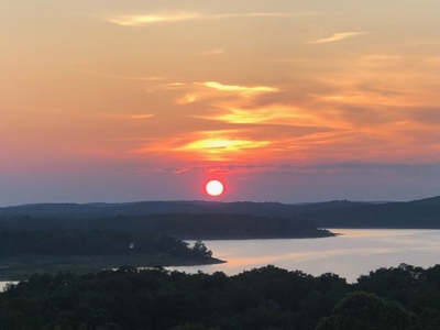 Luxury Lakefront Home in Secluded Oakland, AR on Bull Shoals Lake - image 23