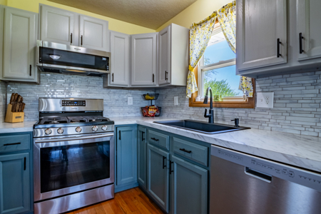 Country Home with Shops on 3.3 Acres Near Cameron, MO - image 13