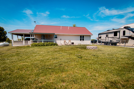 Country Home with Shops on 3.3 Acres Near Cameron, MO - image 40