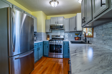 Country Home with Shops on 3.3 Acres Near Cameron, MO - image 12