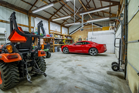 Country Home with Shops on 3.3 Acres Near Cameron, MO - image 31