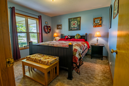 Country Home with Shops on 3.3 Acres Near Cameron, MO - image 19