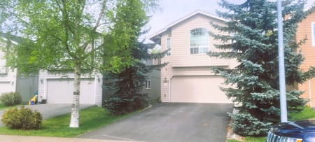 Beautiful Home for Sale in Anchorage, AK with Buyer Home Warranty - image 1