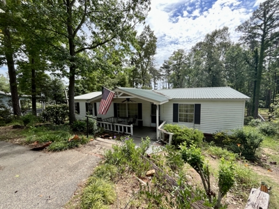 Lakefront Home for Sale on Lake Eufaula – 1376 Lakeshore Drive - image 2