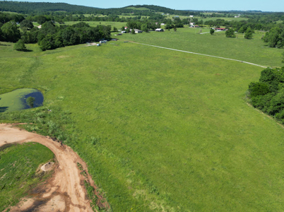 Beautiful 98 Acre Ranch in the Ozark Mountains - image 29