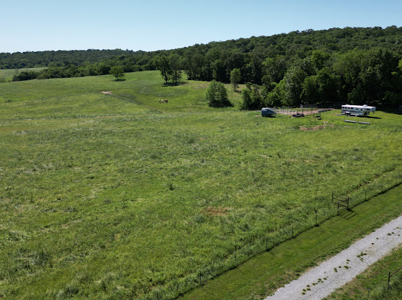 Beautiful 98 Acre Ranch in the Ozark Mountains - image 15