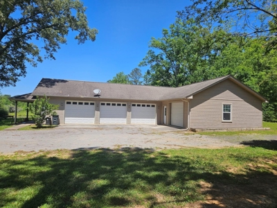 Beautiful Home on Acreage in Ringgold, Georgia! - image 5