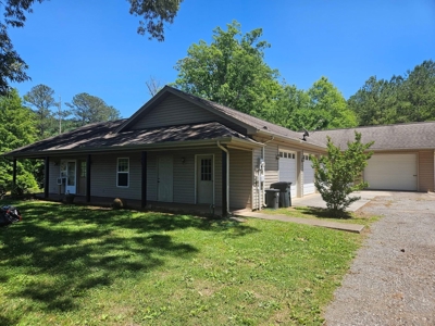 Beautiful Home on Acreage in Ringgold, Georgia! - image 3