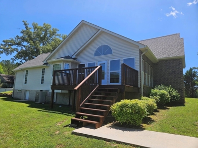 Beautiful Home on Acreage in Ringgold, Georgia! - image 6