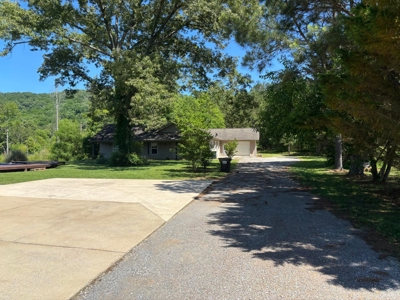 Beautiful Home on Acreage in Ringgold, Georgia! - image 7