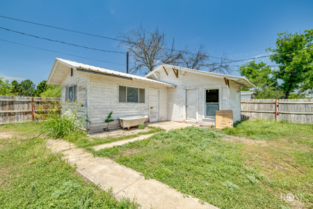 Updated 4-Bedroom Home for Sale in Sonora, TX - image 23