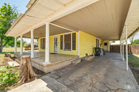 Updated 4-Bedroom Home for Sale in Sonora, TX - image 5