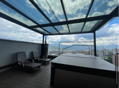 Unwind in Paradise: Stunning Penthouse with Panoramic View and Ja - image 1