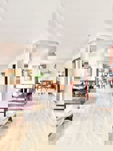 Unwind in Paradise: Stunning Penthouse with Panoramic View - image 5