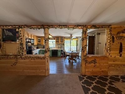 Beautiful Maintained Home on Pristine Land! - image 9
