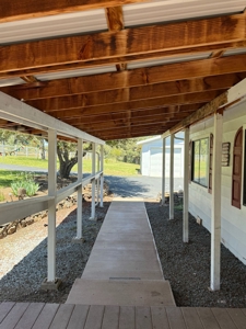 Beautiful Maintained Home on Pristine Land! - image 4
