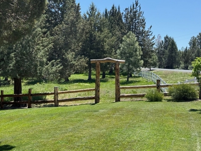 Beautiful Maintained Home on Pristine Land! - image 23