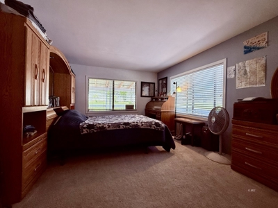 Beautiful Maintained Home on Pristine Land! - image 18