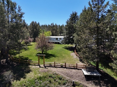 Beautiful Maintained Home on Pristine Land! - image 34