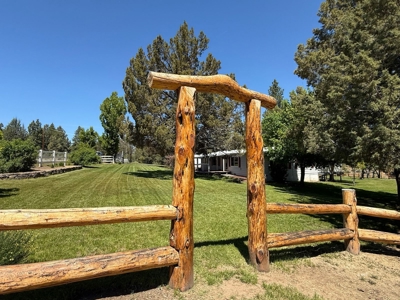 Beautiful Maintained Home on Pristine Land! - image 24