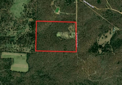 Secluded Log Home With Acreage In Fulton County Arkansas - image 1