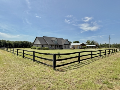 Beautiful Country Home and 103.7 acres of land Ashford, AL - image 9
