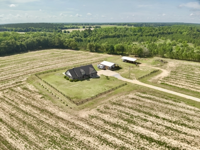Beautiful Country Home and 103.7 acres of land Ashford, AL - image 17