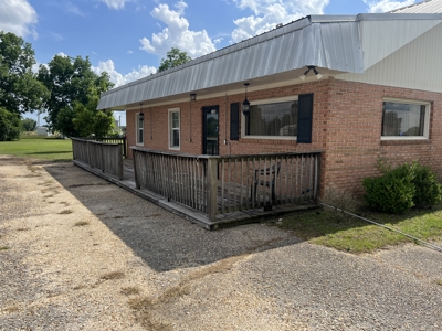 Home with 3 bedrooms on 1+ acre in Wicksburg, Alabama for Sale - image 23