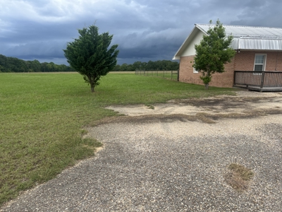 Home with 3 bedrooms on 1+ acre in Wicksburg, Alabama for Sale - image 18