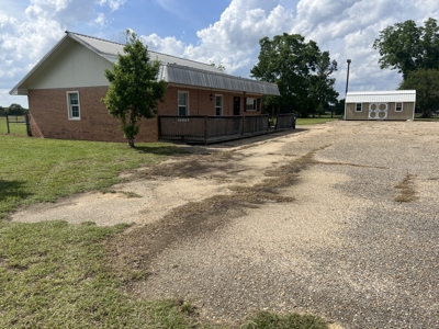 Home with 3 bedrooms on 1+ acre in Wicksburg, Alabama for Sale - image 22